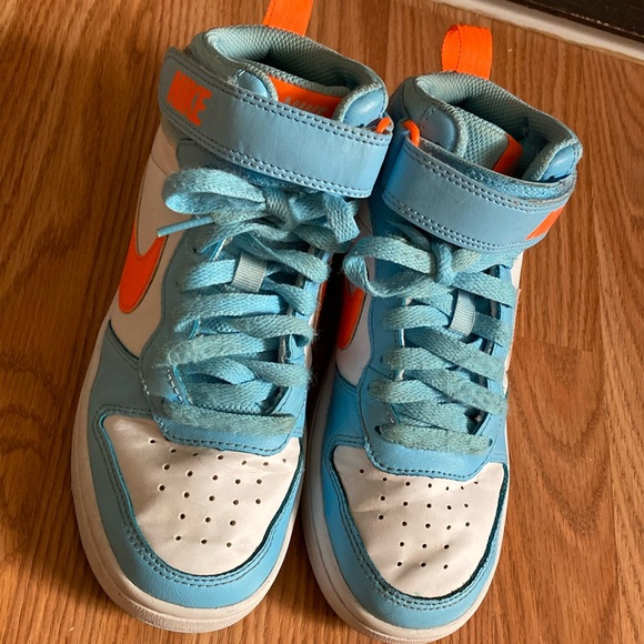 Kids Nike Shoes - Picture 2 of 11